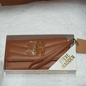 Steve Madden Chevron Quilted Wallet NWT